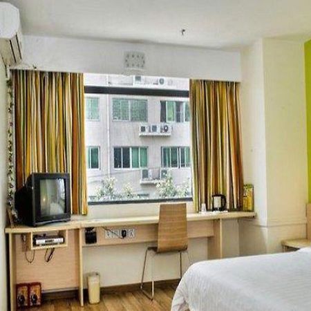 7 Days Inn Fuzhou Gandong Avenue Passenger Station Exterior foto